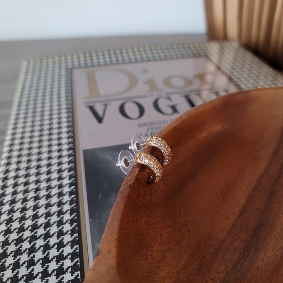 VTG Roman Gold Pave Earrings - Picture 4 of 8